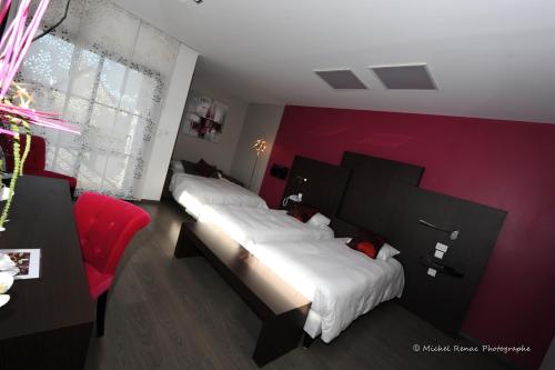 Imagen de la habitación del Hotel Logis H&ocirc;tel.com Restaurant l\'Ardoise. Foto 7