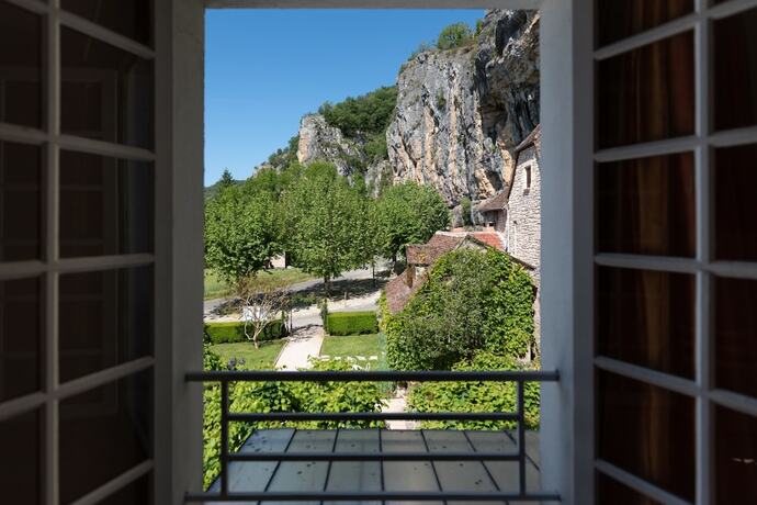 Imagen general del Hotel Logis Hôtels - Hôtel Restaurant Domaine Les Falaises. Foto 1