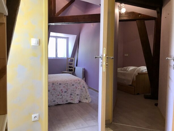 Imagen de la habitación del Hotel Logis H&ocirc;tels - H&ocirc;tel Restaurant Domaine Les Falaises. Foto 16