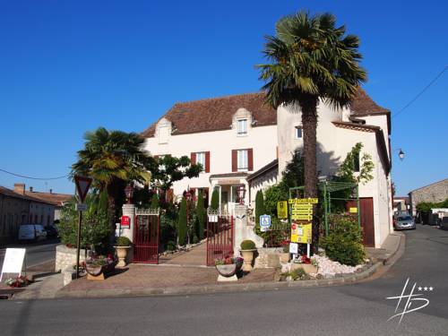 Imagen de la habitación del Hotel Logis Hostellerie Des Ducs. Foto 2