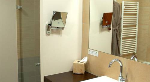 Imagen de la habitación del Hotel Logis Hostellerie Des Ducs. Foto 9