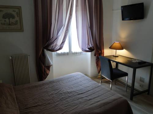 Imagen de la habitación del Hotel Logis La Bastide D'entraigues. Foto 4
