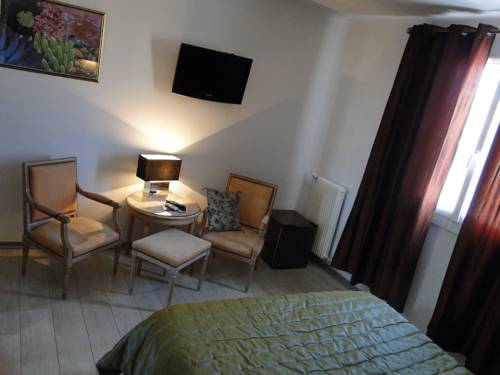 Imagen de la habitación del Hotel Logis La Bastide D'entraigues. Foto 5