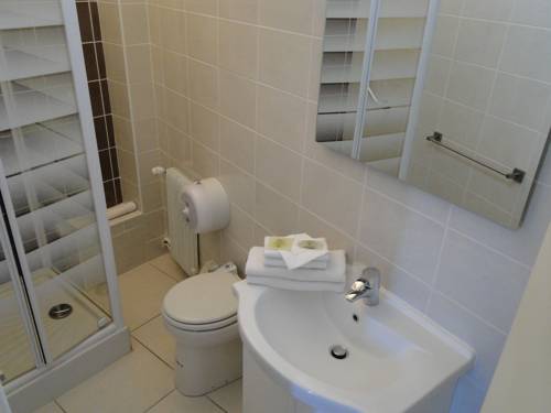 Imagen de la habitación del Hotel Logis La Bastide D'entraigues. Foto 7