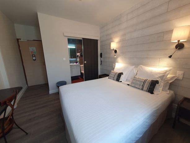 Imagen de la habitación del Hotel Logis La Closerie. Foto 6