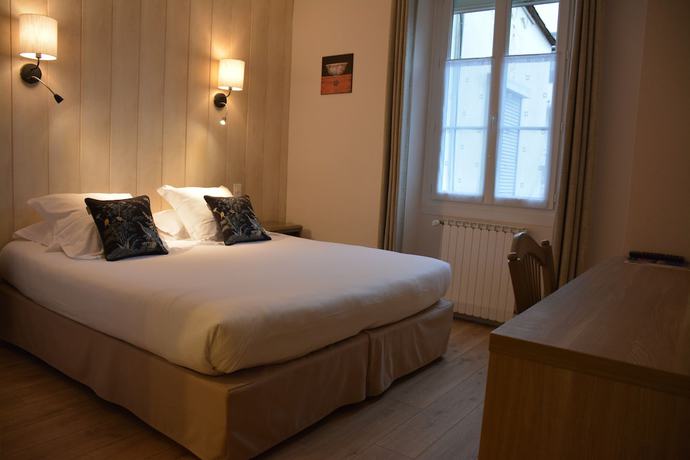 Imagen de la habitación del Hotel Logis La Closerie. Foto 15