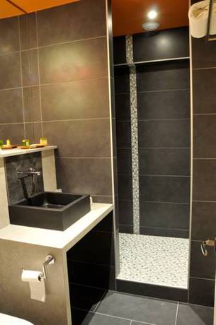 Imagen de la habitación del Hotel Logis La Fontaine. Foto 7