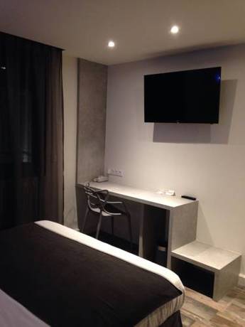 Imagen de la habitación del Hotel Logis La Fontaine. Foto 13