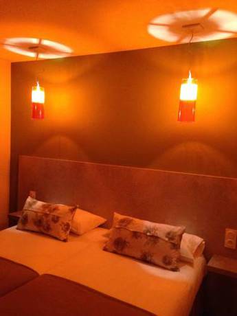 Imagen de la habitación del Hotel Logis La Fontaine. Foto 16