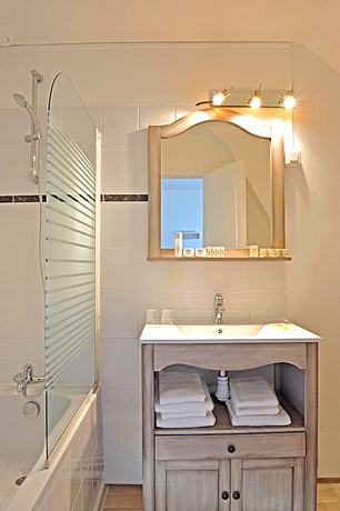 Imagen de la habitación del Hotel Logis La Promenade. Foto 4