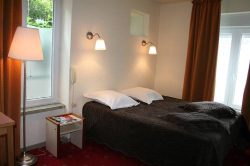 Imagen de la habitación del Hotel Logis La R&eacute;gence. Foto 12