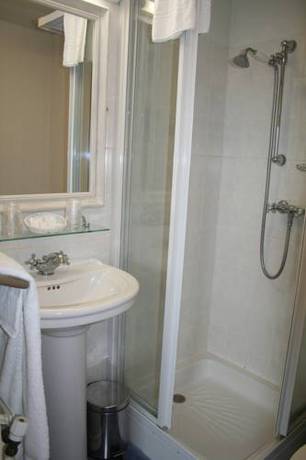 Imagen de la habitación del Hotel Logis La R&eacute;gence. Foto 13