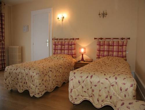 Imagen de la habitación del Hotel Logis La Sapini&egrave;re. Foto 14