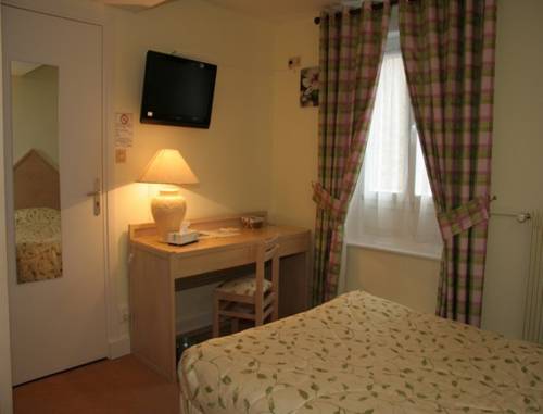 Imagen de la habitación del Hotel Logis La Sapini&egrave;re. Foto 16