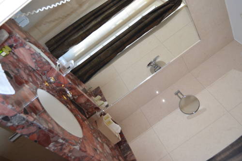 Imagen de la habitación del Hotel Logis L'auberge. Foto 13