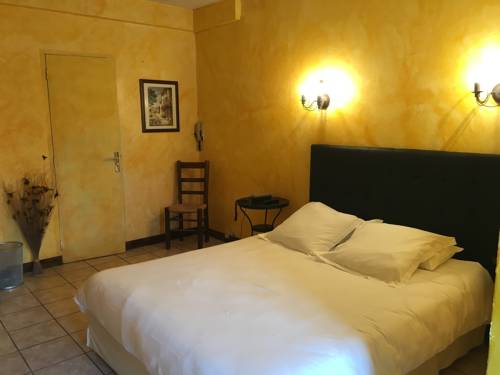 Imagen de la habitación del Hotel Logis - Le Clement V. Foto 8