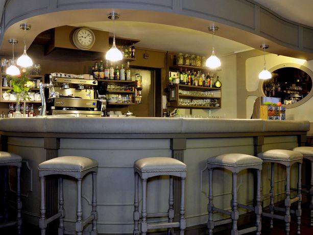 Imagen del bar/restaurante del Hotel Logis Le Commerce - Darracq. Foto 10
