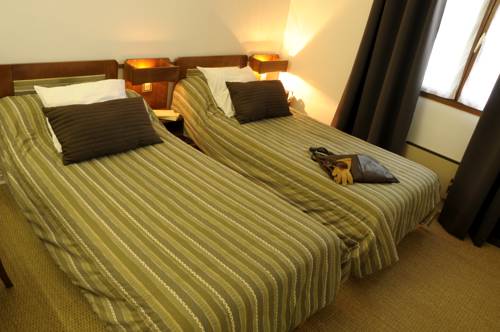 Imagen de la habitación del Hotel Logis Le Dahu. Foto 12