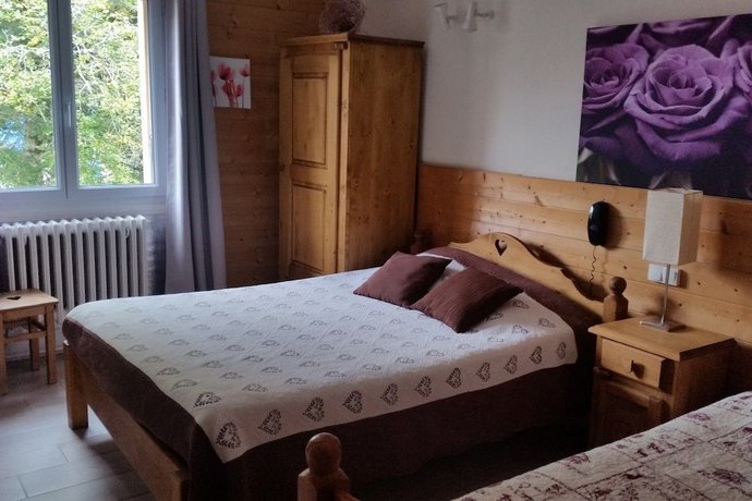Imagen de la habitación del Hotel Logis Le Gai Pinson. Foto 12