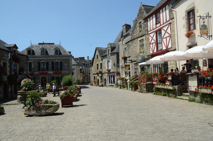 Imagen de los exteriores del Hotel Logis Le Gavrinis. Foto 5
