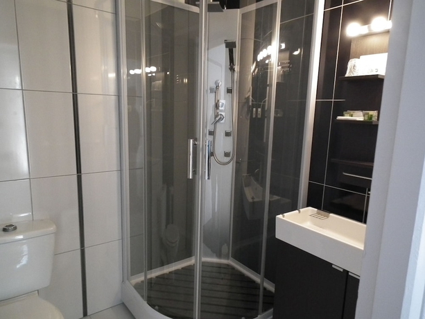 Imagen de la habitación del Hotel Logis Le Moulin Neuf. Foto 8