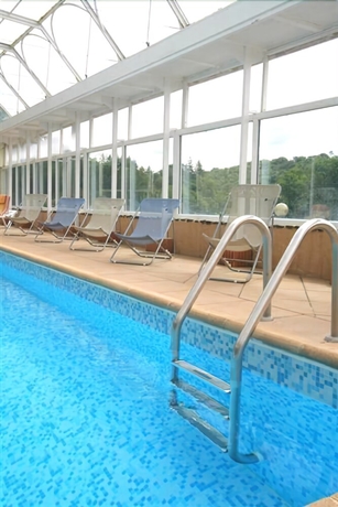 Imagen de la piscina del Hotel Logis Le Moulin Neuf. Foto 19