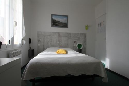Imagen de la habitación del Hotel Logis Le Neptune. Foto 7