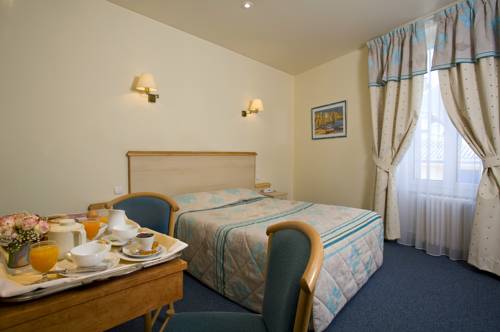 Imagen general del Hotel Logis Le Parc, MOULINS. Foto 1
