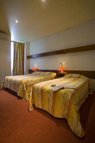 Imagen de la habitación del Hotel Logis Le Parc, MOULINS. Foto 15