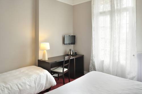 Imagen de la habitación del Hotel Logis Le Parc, SALBRIS. Foto 5