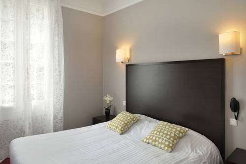 Imagen de la habitación del Hotel Logis Le Parc, SALBRIS. Foto 11
