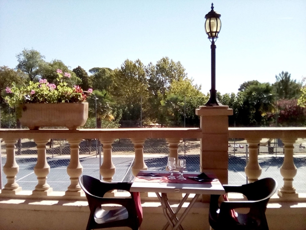 Imagen de la habitación del Hotel Logis Le Pardaillan. Foto 7