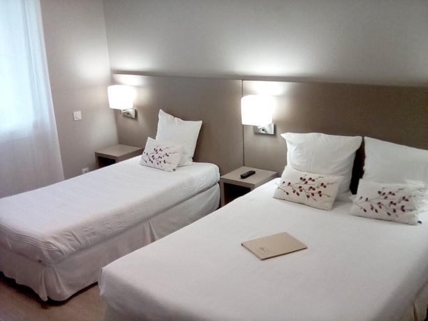 Imagen de la habitación del Hotel Logis Le Pardaillan. Foto 11