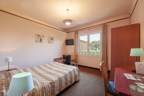 Imagen de la habitación del Hotel Logis Le Provencal. Foto 7