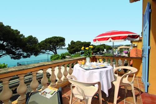 Imagen de la habitación del Hotel Logis Le Provencal. Foto 9