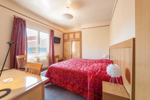 Imagen de la habitación del Hotel Logis Le Provencal. Foto 13