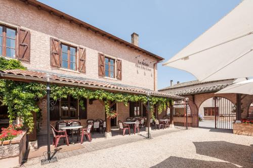 Imagen general del Hotel Logis Le Relais Des Dix Crus. Foto 2