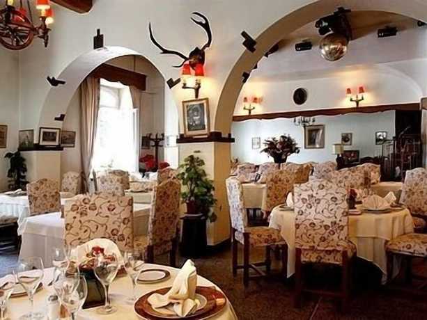 Imagen del bar/restaurante del Hotel Logis Le Relais Imperial. Foto 7