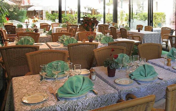 Imagen del bar/restaurante del Hotel Logis Le Relais Imperial. Foto 9