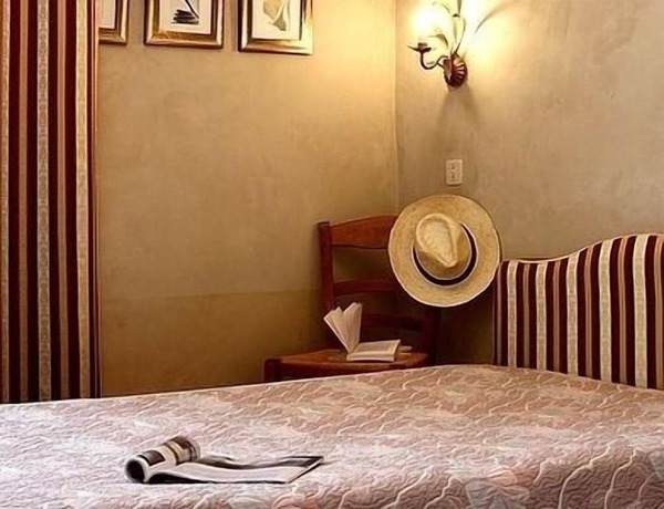 Imagen de la habitación del Hotel Logis Le Relais Imperial. Foto 19