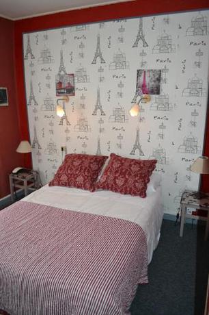 Imagen de la habitación del Hotel Logis Le Relais Sarrasin. Foto 6