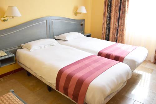 Imagen de la habitación del Hotel Logis Le Saint Nicolas. Foto 7