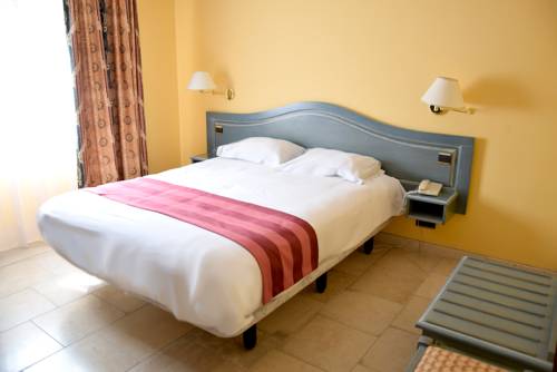 Imagen de la habitación del Hotel Logis Le Saint Nicolas. Foto 9