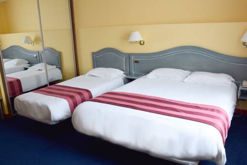 Imagen de la habitación del Hotel Logis Le Saint Nicolas. Foto 13