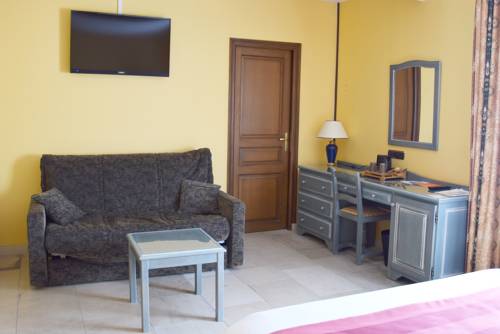Imagen de la habitación del Hotel Logis Le Saint Nicolas. Foto 15
