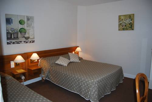 Imagen de la habitación del Hotel Logis Le Terminus Des Pelerins. Foto 4
