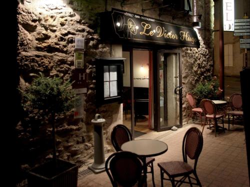 Imagen general del Hotel Logis Le Victor Hugo. Foto 4