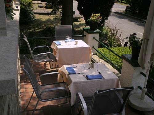 Imagen de la habitación del Hotel Logis L'ermitage, Bistrot Des Saveurs. Foto 5