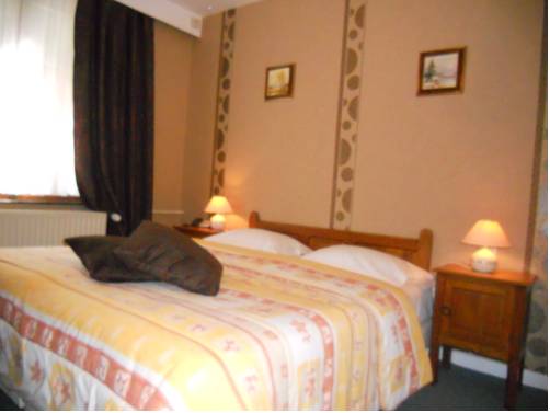 Imagen de la habitación del Hotel Logis L'ermitage, Bistrot Des Saveurs. Foto 6