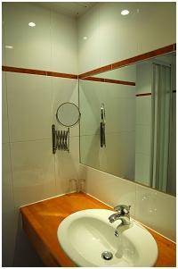 Imagen de la habitación del Hotel Logis L'ermitage, Bistrot Des Saveurs. Foto 10